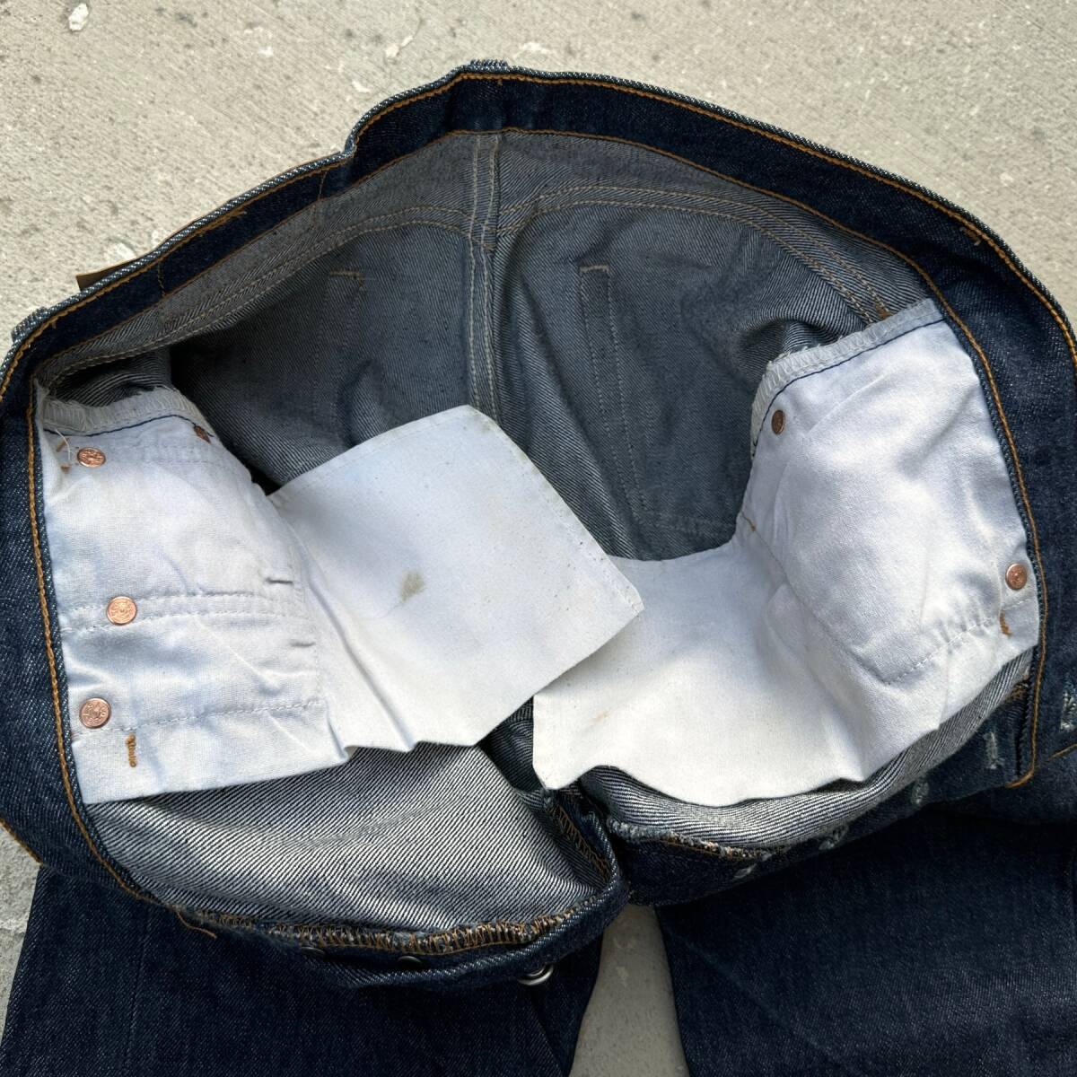 米国製 90s レギュラー Levi's 501 W31 (W30) ビンテージ 濃紺 米国製 90s レギュラー Levi's 501 W31 (W30) ビンテージ 濃紺
