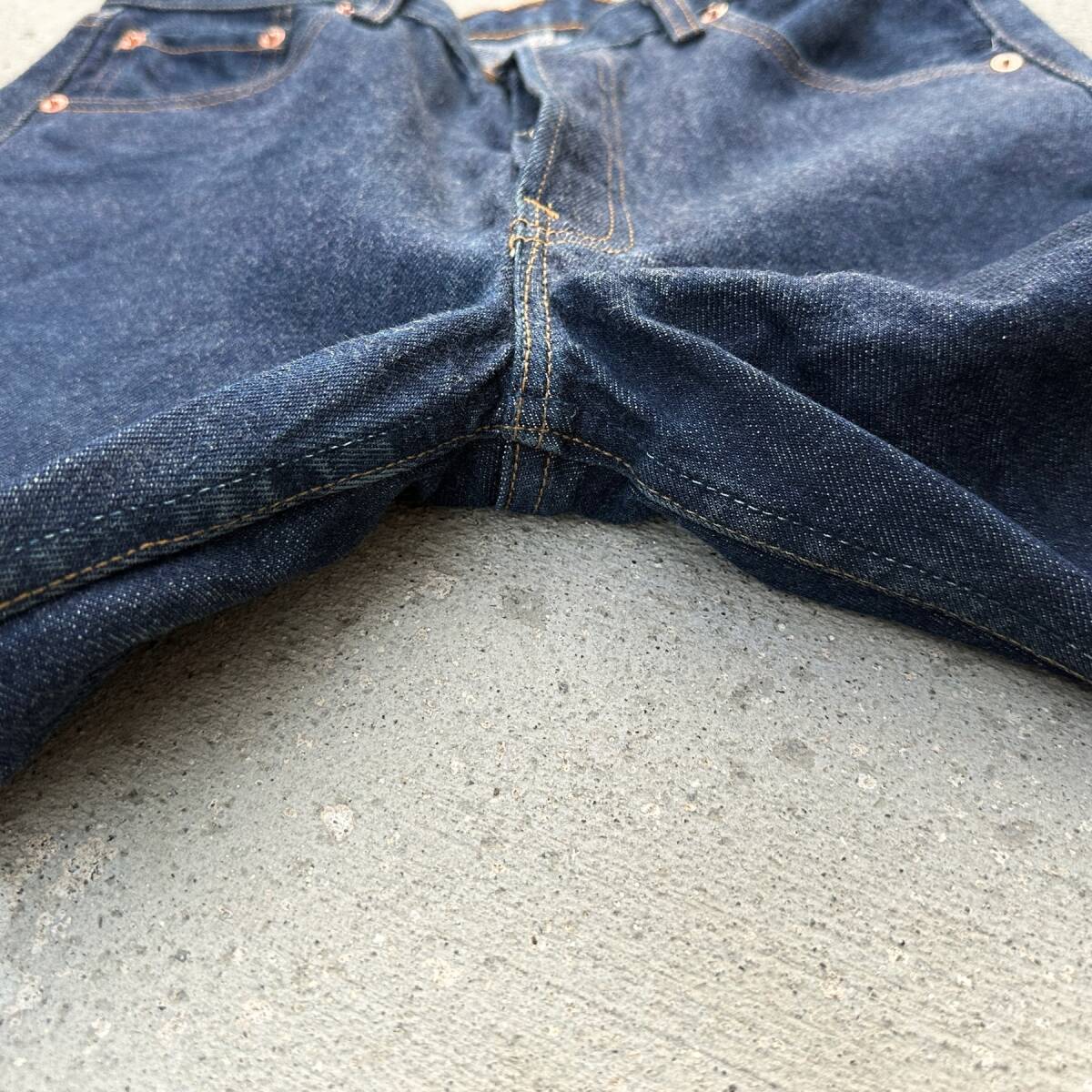米国製 90s レギュラー Levi's 501 W31 (W30) ビンテージ 濃紺 米国製 90s レギュラー Levi's 501 W31 (W30) ビンテージ 濃紺