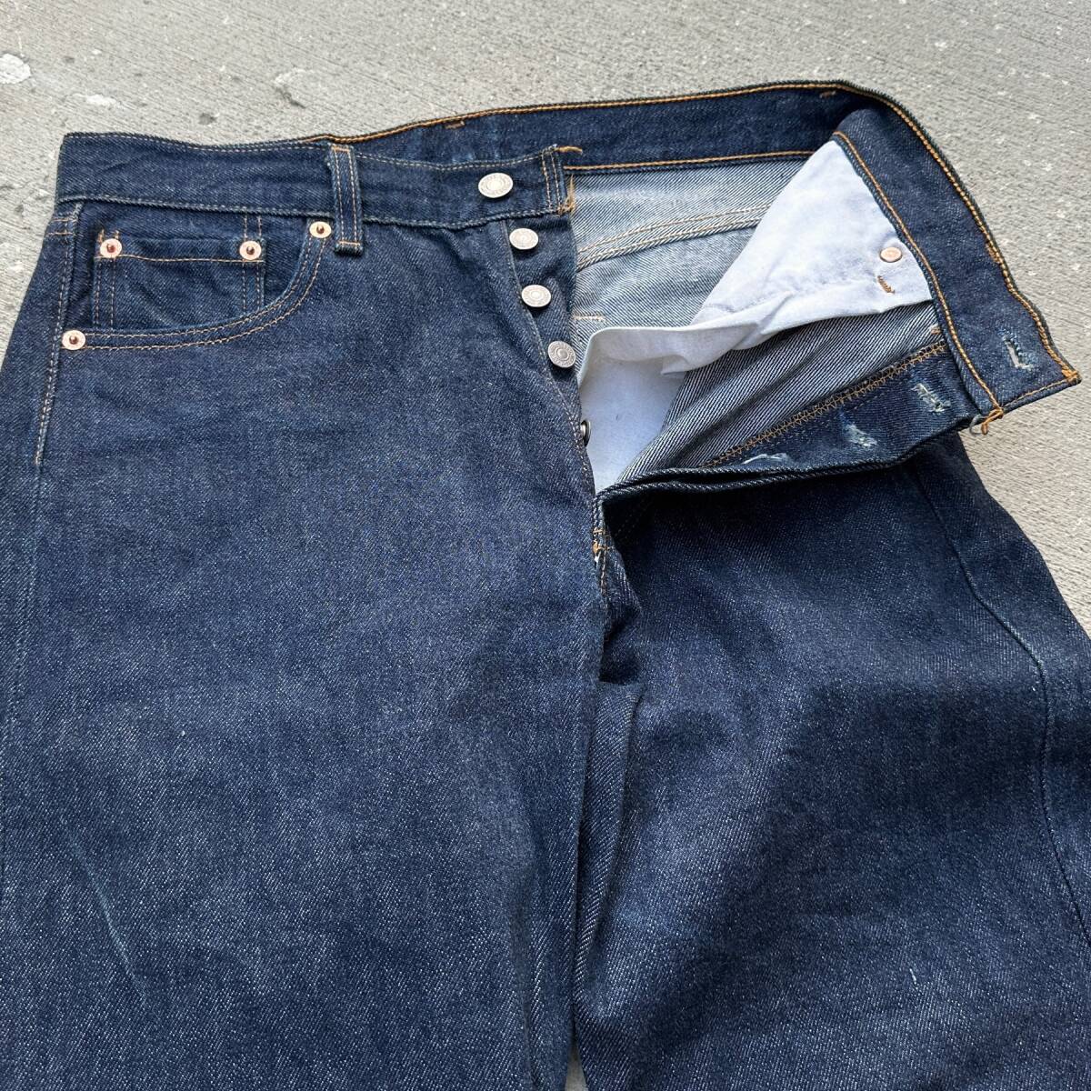 米国製 90s レギュラー Levi's 501 W31 (W30) ビンテージ 濃紺 米国製 90s レギュラー Levi's 501 W31 (W30) ビンテージ 濃紺