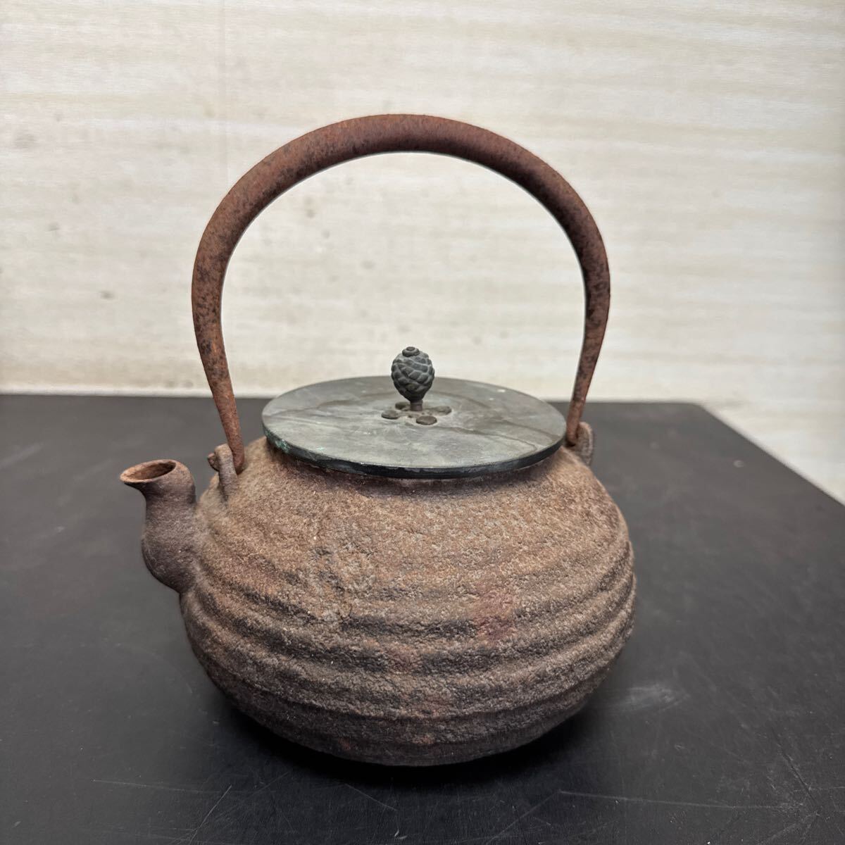 t4-118 龍文堂 鉄瓶 茶道具 鉄器 時代物 銅蓋 保管品(鉄瓶 t4-118 龍文堂 鉄瓶 茶道具 鉄器 時代物 銅蓋 保管品(鉄瓶