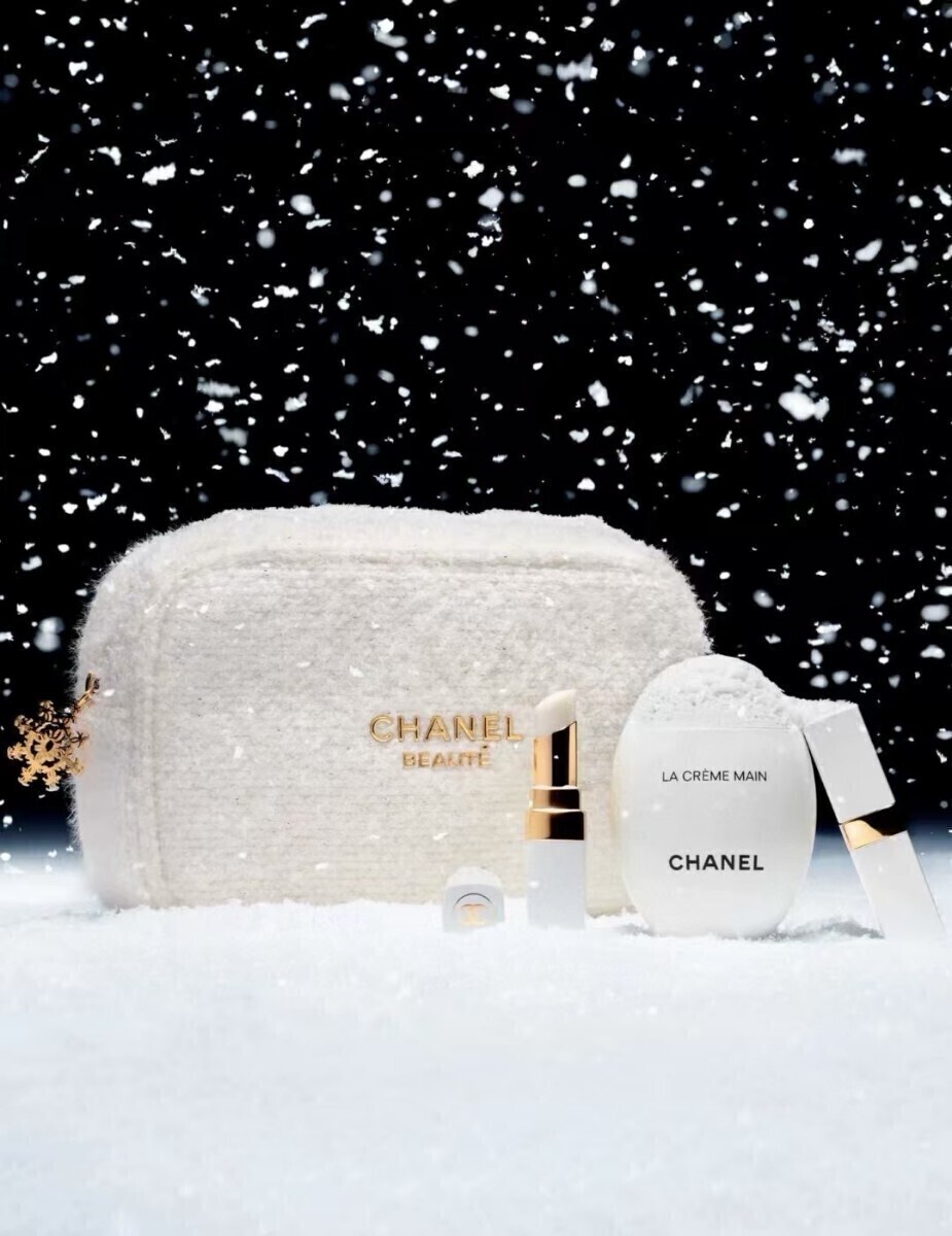 シャネル CHANEL 2024年ホリデー限定ポーチノベルティポーチ シャネル CHANEL 2024年ホリデー限定ポーチノベルティポーチ