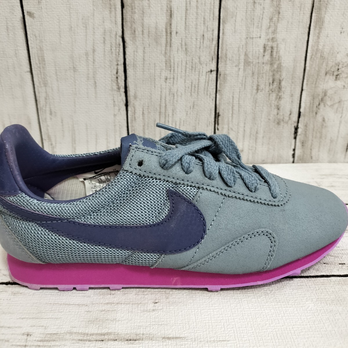 S□ 未使用 タグ付き NIKE ナイキ レディース ロゴ スニーカー S□ 未使用 タグ付き NIKE ナイキ レディース ロゴ スニーカー