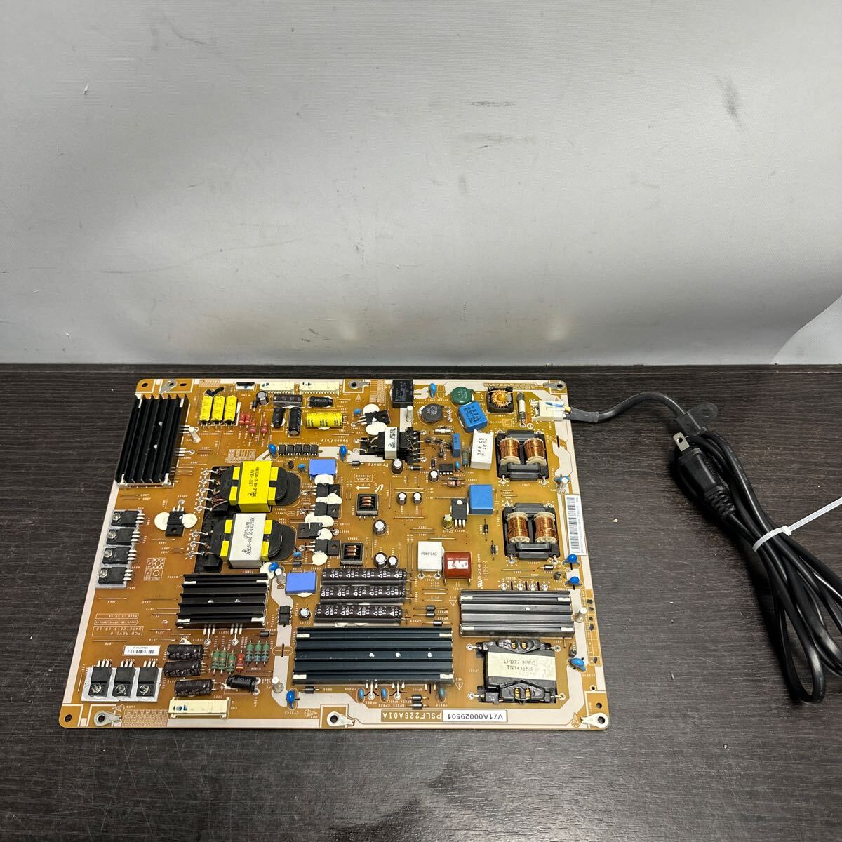 AC31_19A」東芝 REGZA 47Z8 47V型液晶テレビボード 2014年製 AC31_19A」東芝 REGZA 47Z8 47V型液晶テレビボード 2014年製