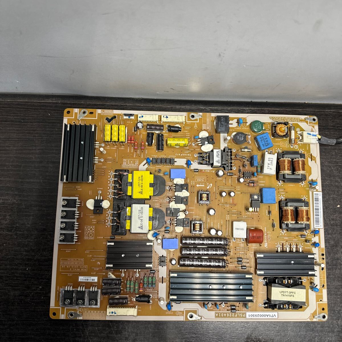 AC31_19A」東芝 REGZA 47Z8 47V型液晶テレビボード 2014年製 AC31_19A」東芝 REGZA 47Z8 47V型液晶テレビボード 2014年製