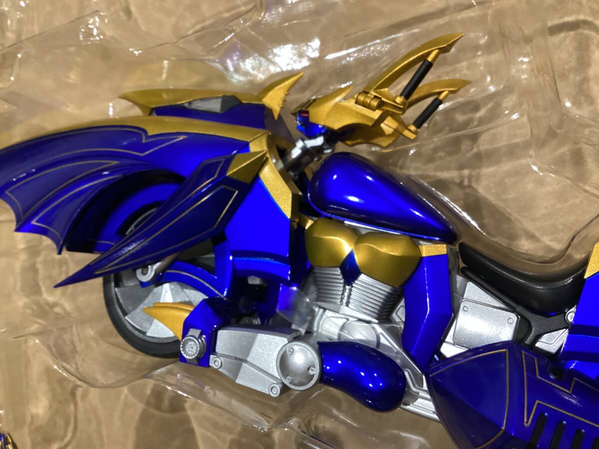 S.H.Figuarts 仮面ライダーナイトサバイブ ダークレイダー 2個 S.H.Figuarts 仮面ライダーナイトサバイブ ダークレイダー 2個