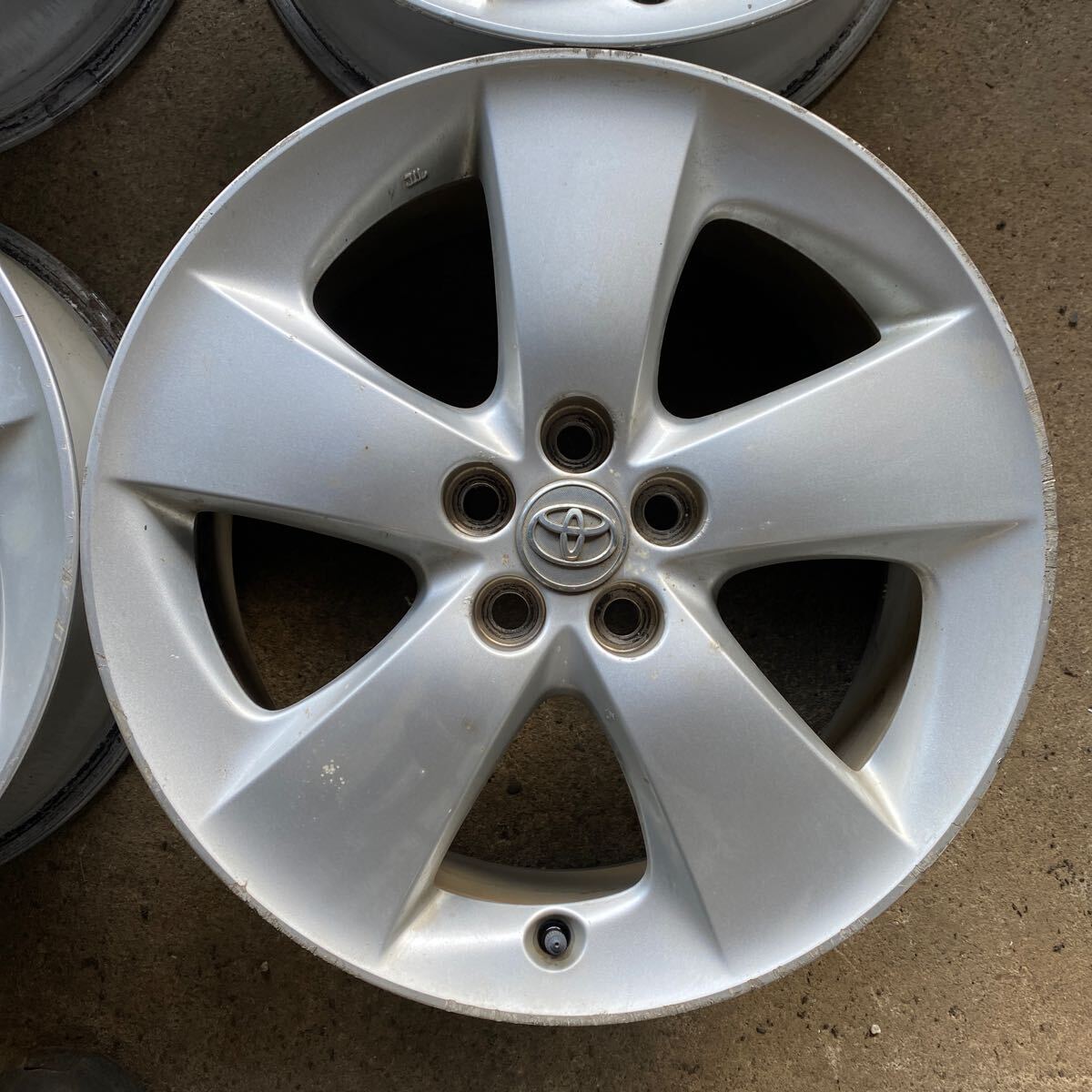 item_image_3