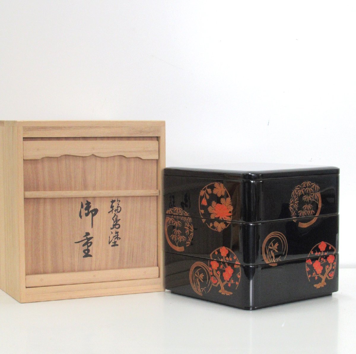 H647◇輪島塗 紫雲堂 木製漆器 重箱 二段重 御重 花丸蒔絵 梅 竹 H647◇輪島塗 紫雲堂 木製漆器 重箱 二段重 御重 花丸蒔絵 梅 竹