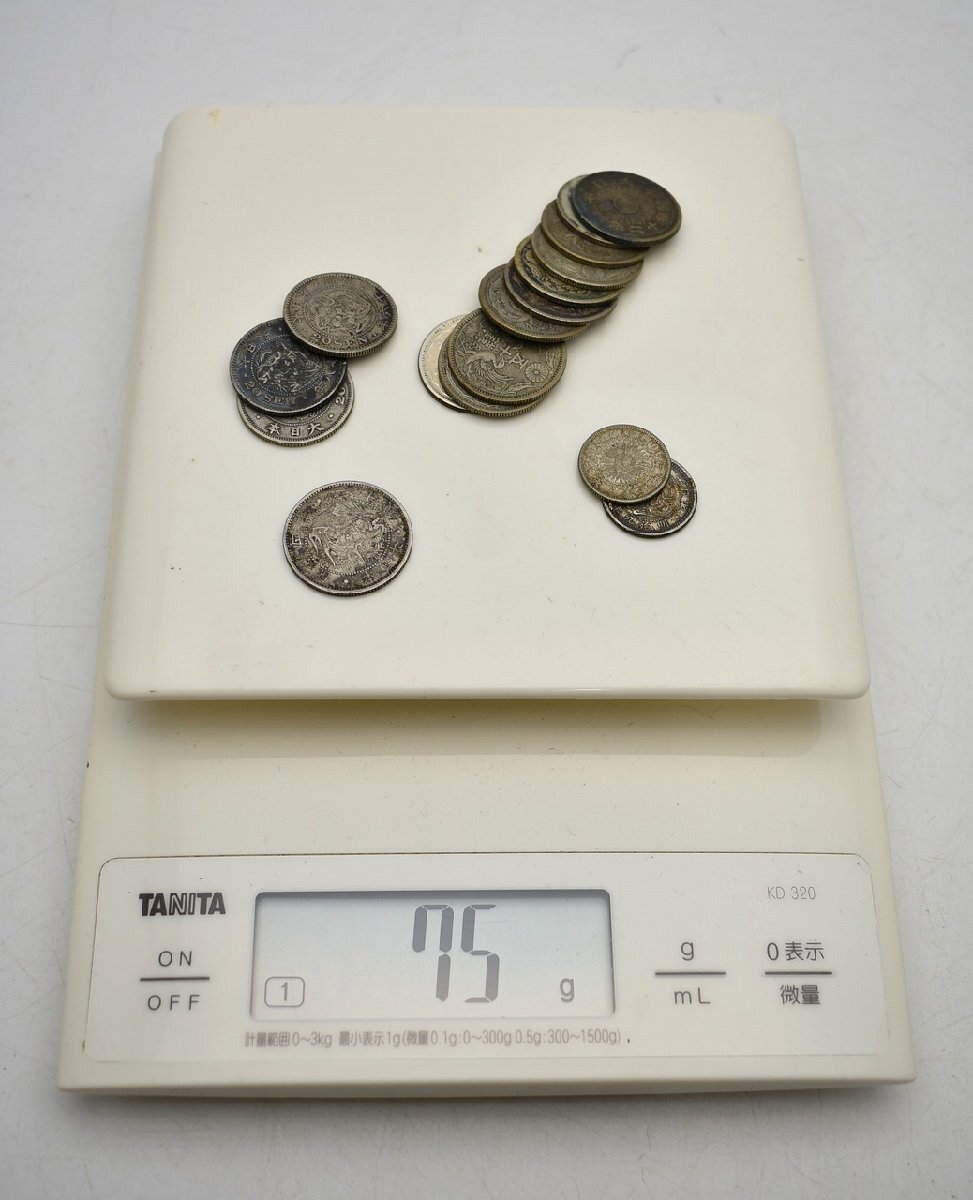竜V419◇日本 古銭 銀貨 硬貨 計16枚 約75g 五十銭 50銭 二十銭 竜V419◇日本 古銭 銀貨 硬貨 計16枚 約75g 五十銭 50銭 二十銭
