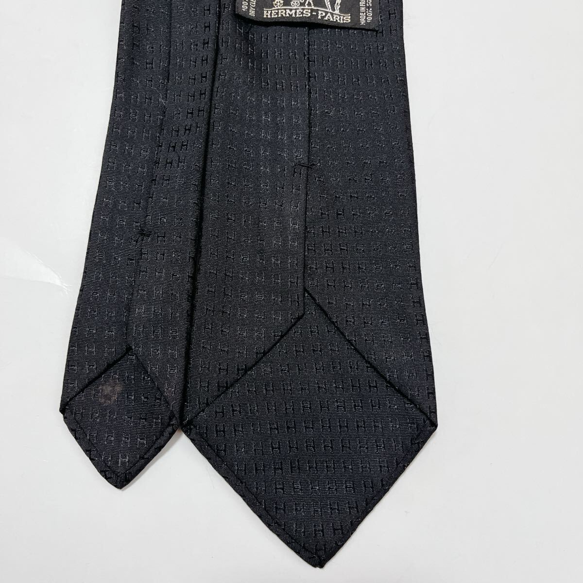 美品 エルメス ネクタイ ハイブランド H柄 ファソネ 光沢 美品 エルメス ネクタイ ハイブランド H柄 ファソネ 光沢