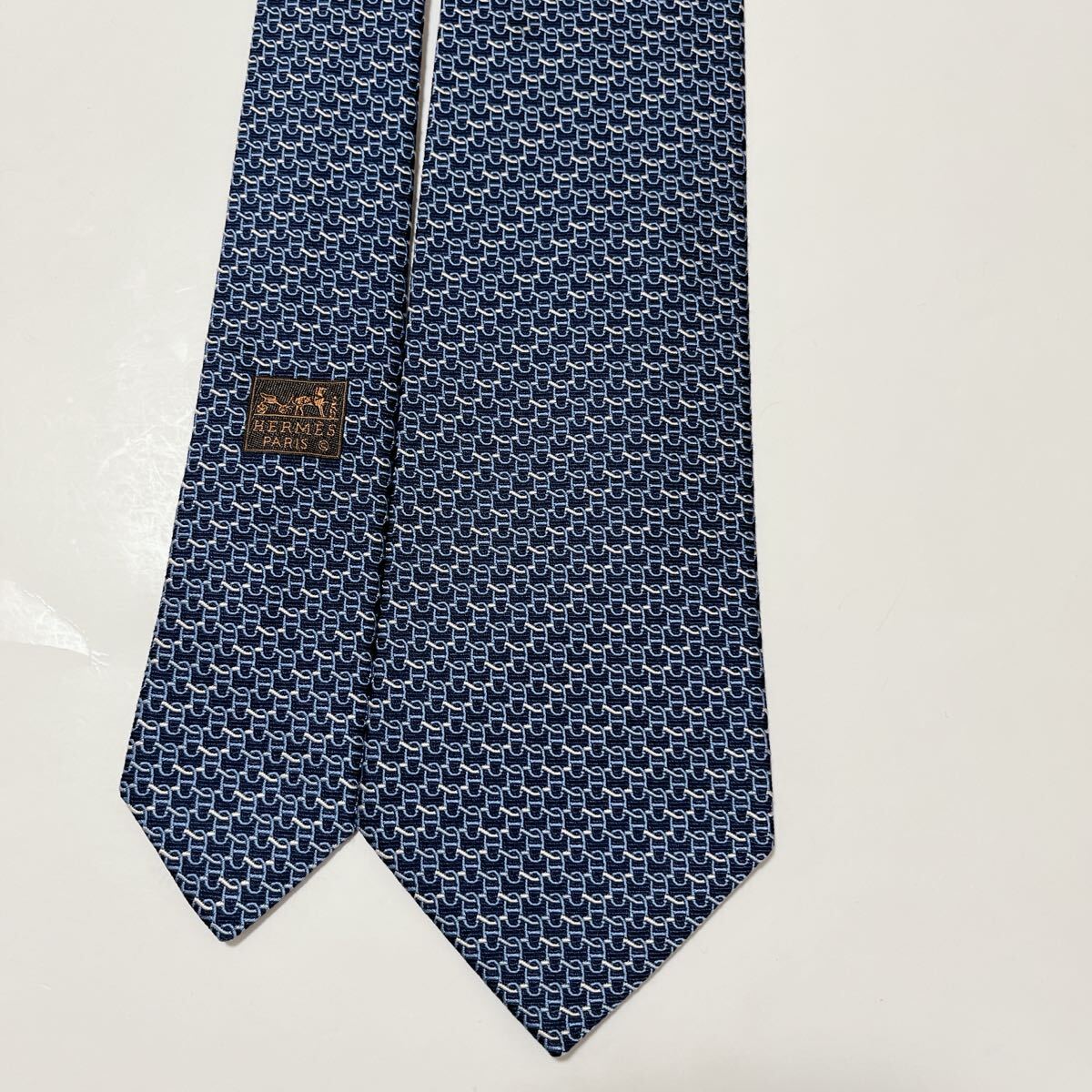 美品 エルメス ネクタイ ハイブランド H柄 ファソネ 光沢 美品 エルメス ネクタイ ハイブランド H柄 ファソネ 光沢