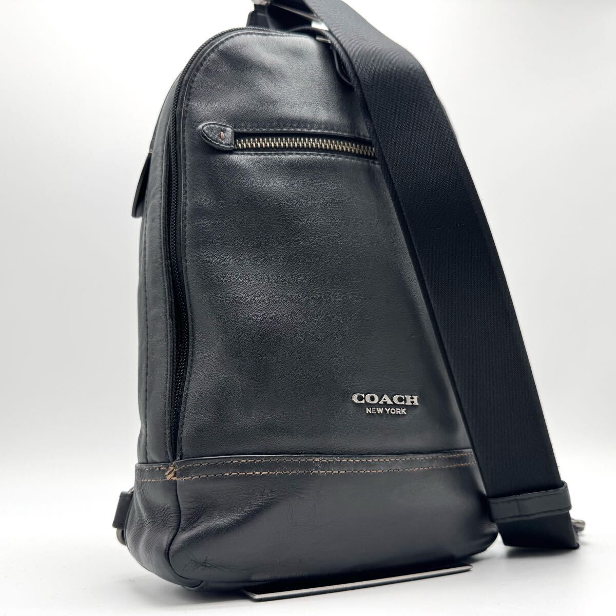 美品】COACH コーチ ボディバッグ グラハム メンズ クロスボディ 美品】COACH コーチ ボディバッグ グラハム メンズ クロスボディ