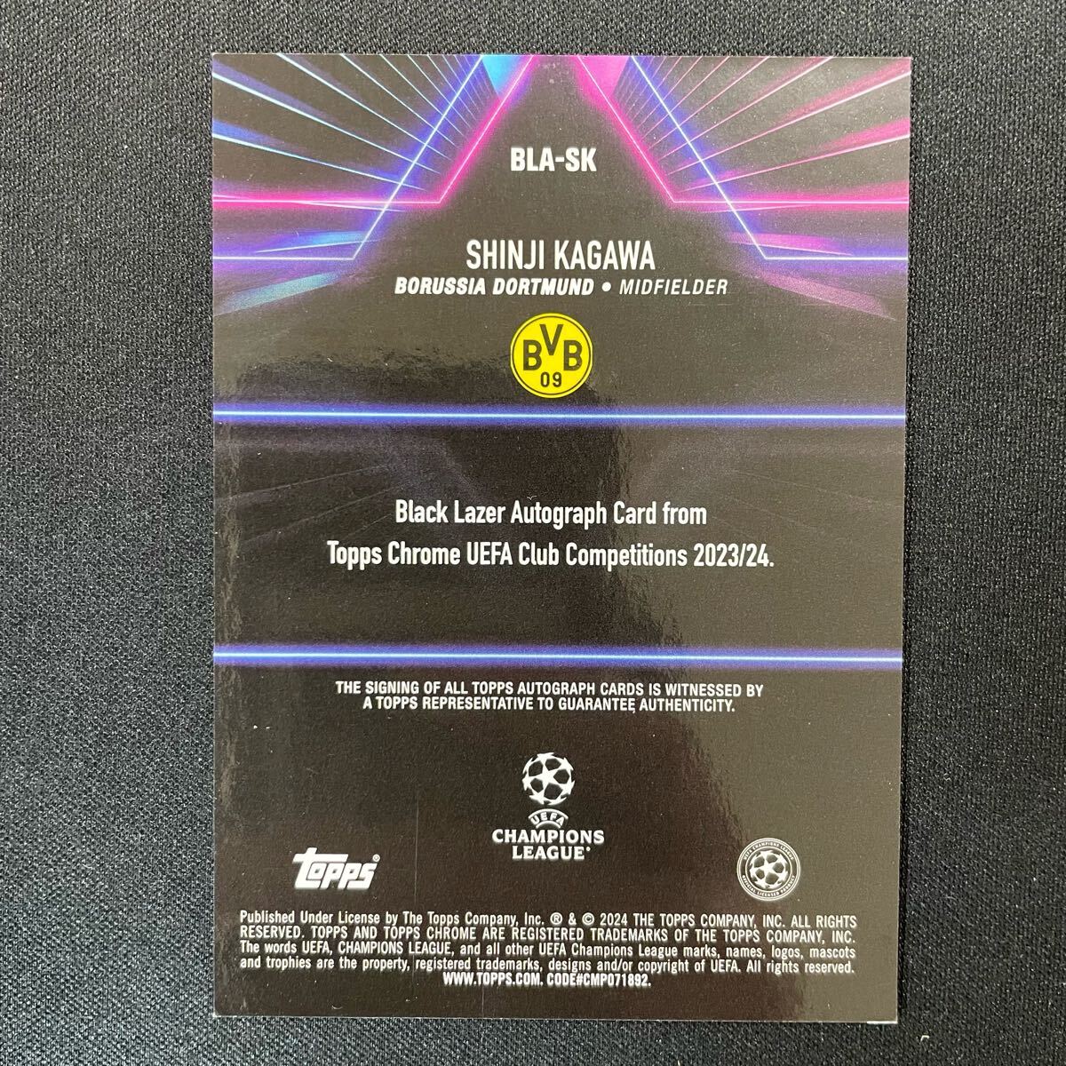 2023-24 Topps Chrome UEFA Black Lazer Shinji Kagawa Auto
