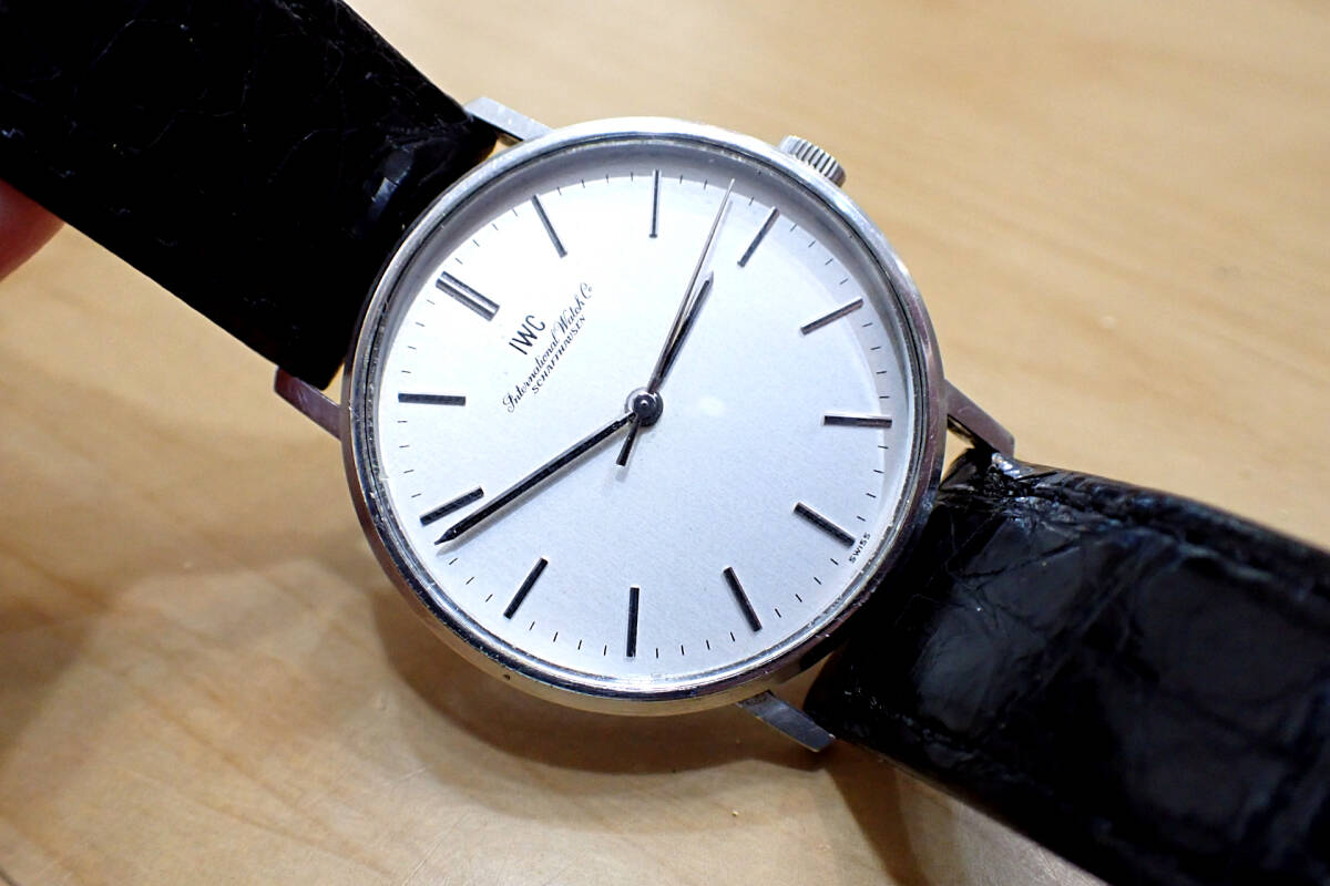 正規 IWC Ref.2409 ◇ Cal.403 シャフハウゼン シルバー文字盤 正規 IWC Ref.2409 ◇ Cal.403 シャフハウゼン シルバー文字盤