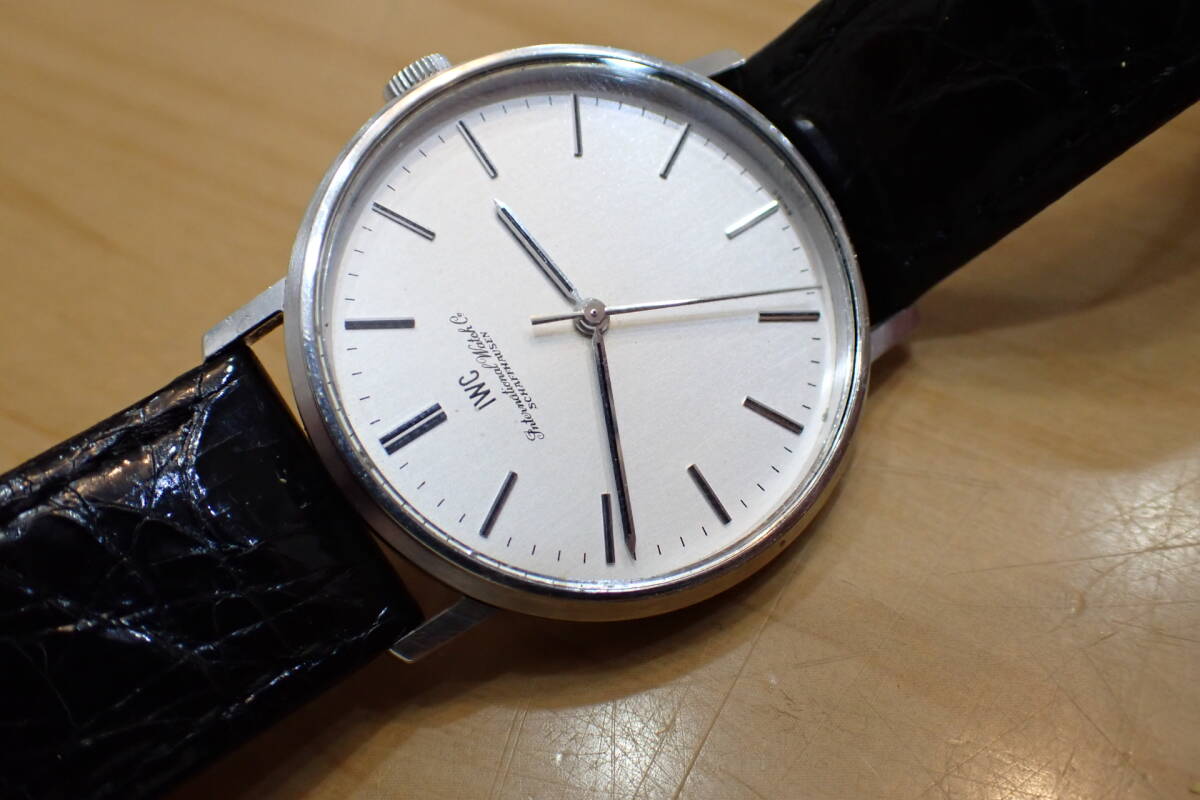 正規 IWC Ref.2409 ◇ Cal.403 シャフハウゼン シルバー文字盤 正規 IWC Ref.2409 ◇ Cal.403 シャフハウゼン シルバー文字盤