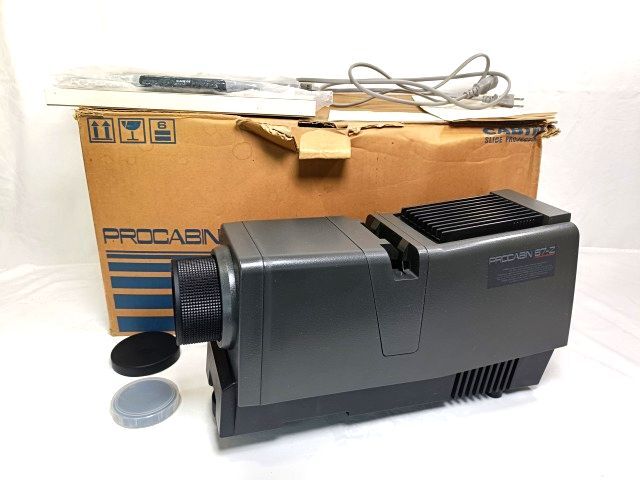 ☆CABIN スライドプロジェクター PROCABIN 67-Z 150mmレンズ ☆CABIN スライドプロジェクター PROCABIN 67-Z 150mmレンズ