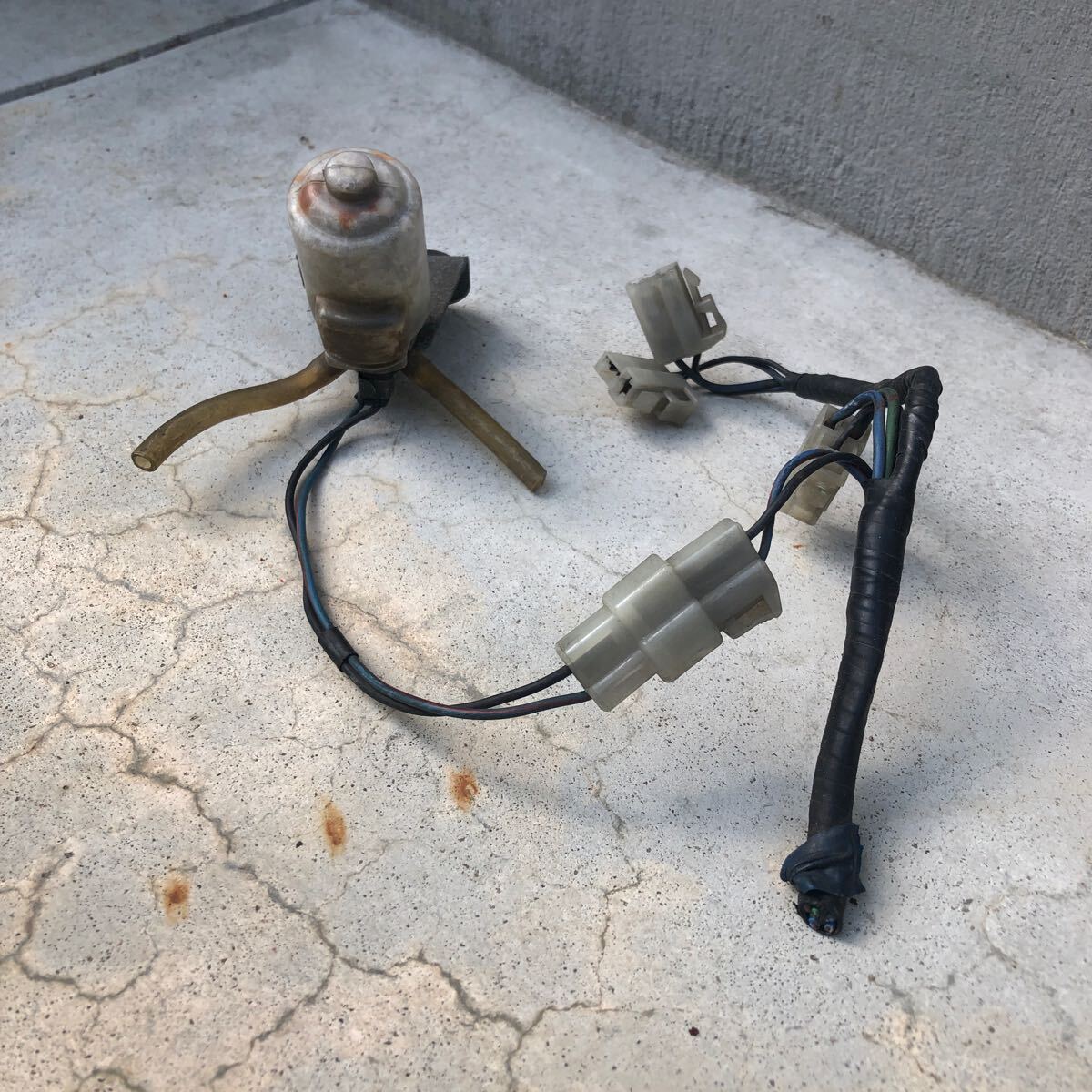 日産　スカイライン　HR31 リア　ウォッシャーモーター　当時物　旧車_画像3