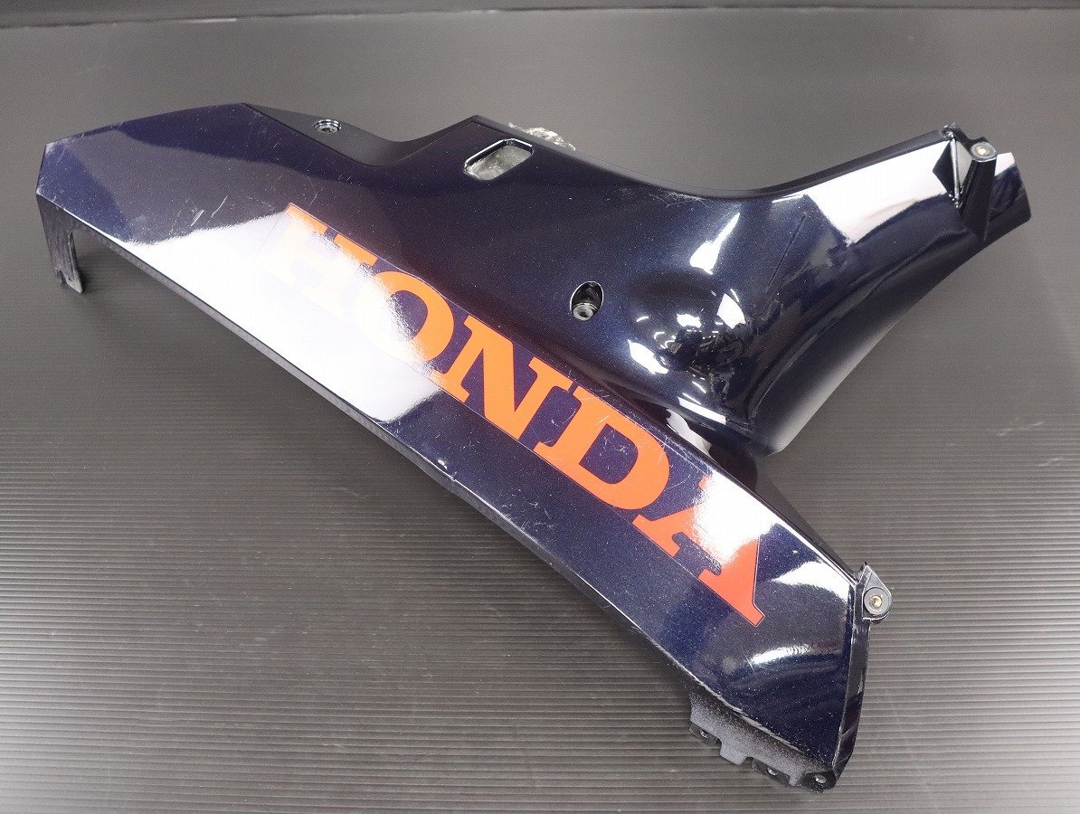 割れ無し!!CBR1000RR.SC57.前期型.04-05年.純正アンダーカウル右
