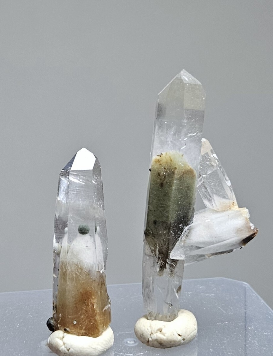 安い購入 国産 高品質 マリモ入り水晶 原石 鉱物 尾平鉱山 鉱石 (原石 コレクション