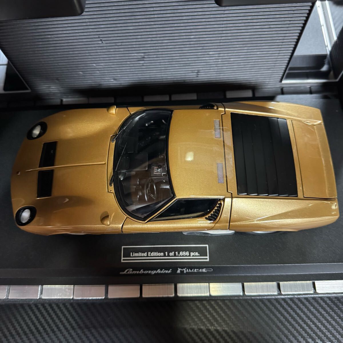 絶版未展示品 京商 ランボルギーニ ミウラ P400 Gold