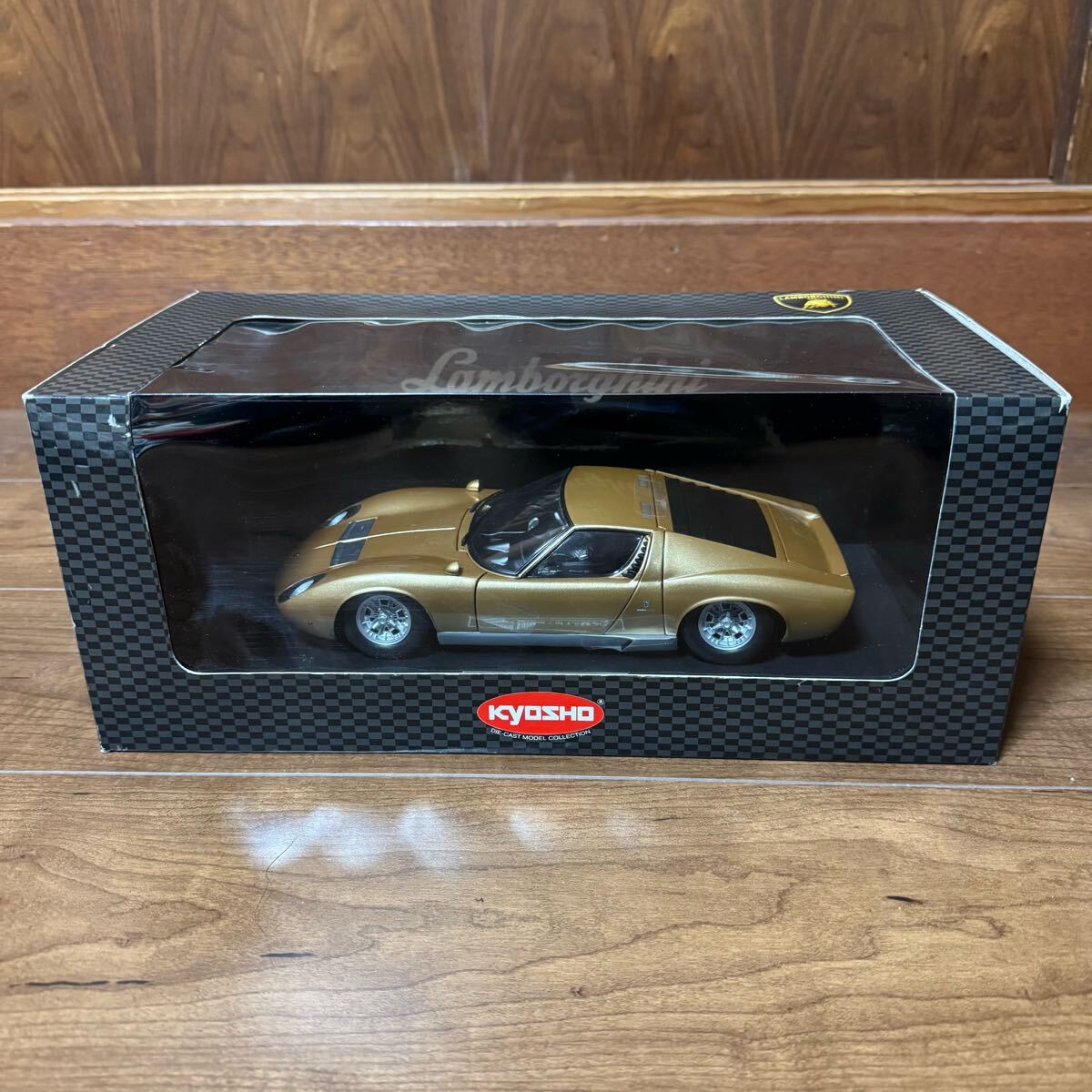 絶版未展示品 京商 ランボルギーニ ミウラ P400 Gold