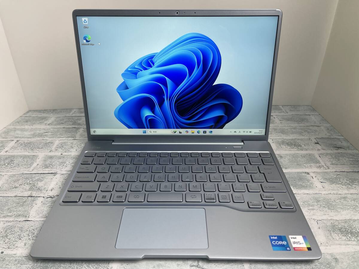 富士通 LIFEBOOK CH75/G3 ノートパソコン 第12世代Intel Core i5-1240P メモリ8GB+SSD512GB 指紋認(rèn)証 13.3型WUXGA Win11 送料無(wú)料 N7J982