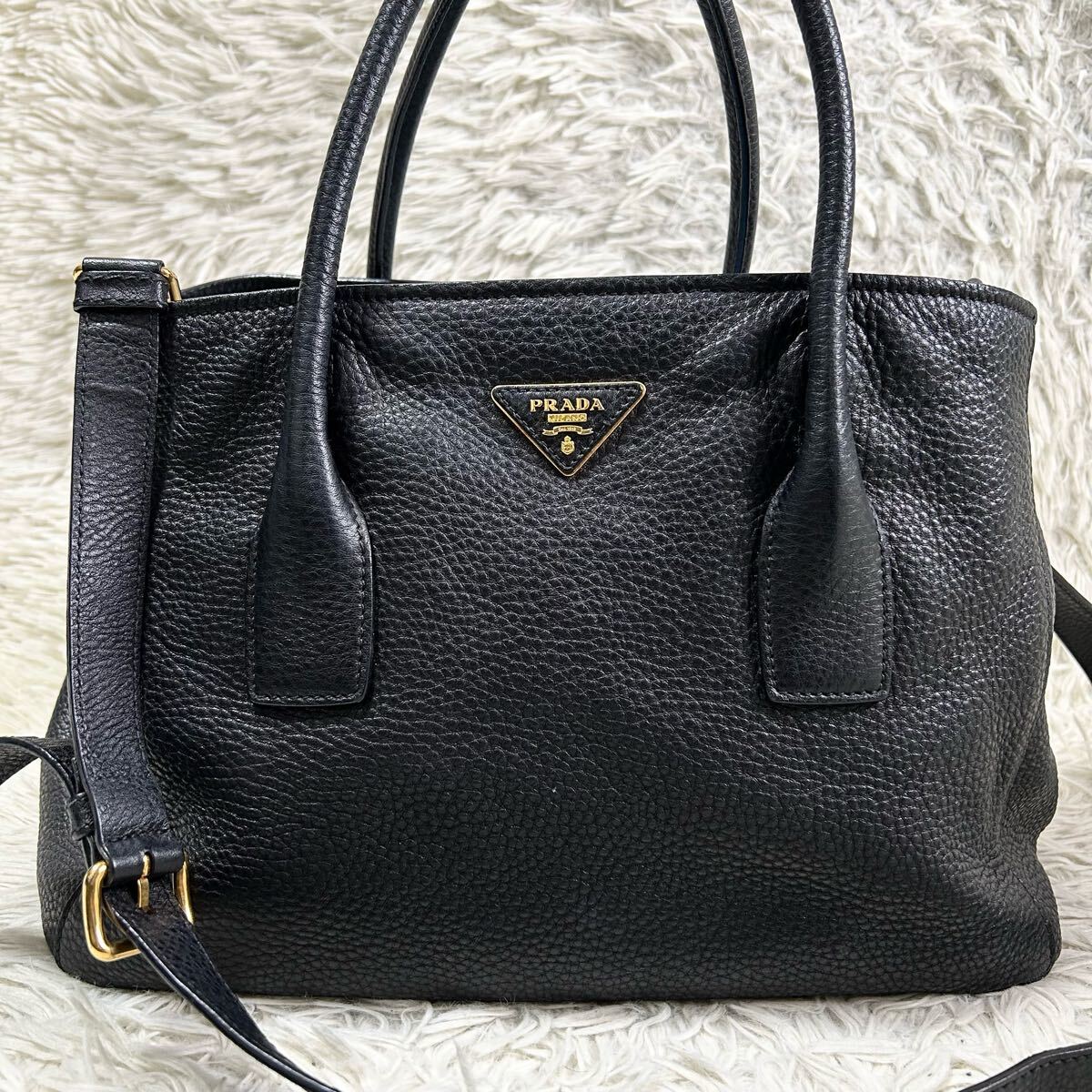 ○美品○PRADA プラダ 2way ハンドバッグ ショルダーバッグ 鞄 ○美品○PRADA プラダ 2way ハンドバッグ ショルダーバッグ 鞄