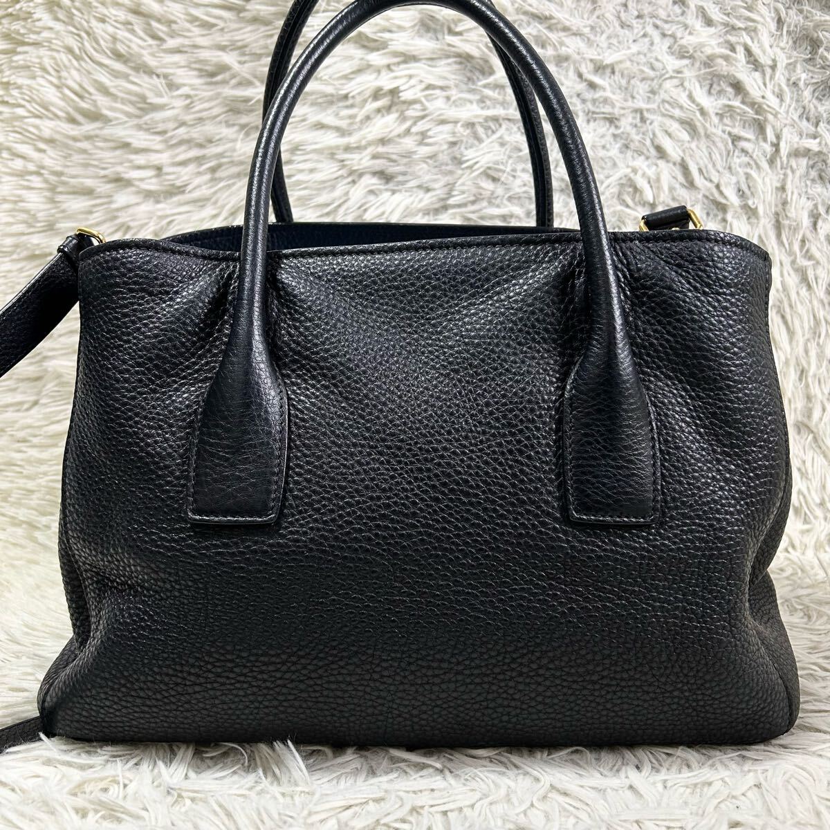 ○美品○PRADA プラダ 2way ハンドバッグ ショルダーバッグ 鞄 ○美品○PRADA プラダ 2way ハンドバッグ ショルダーバッグ 鞄
