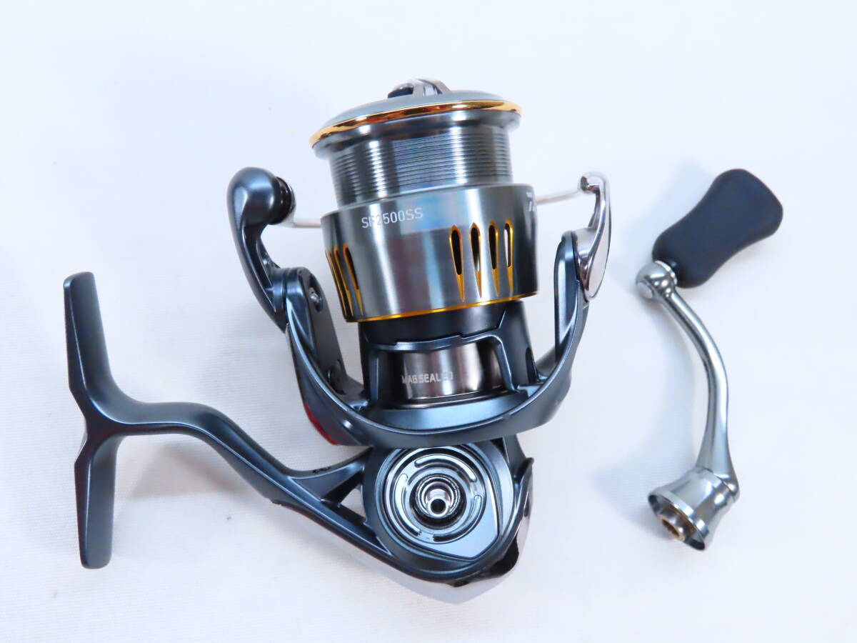 ダイワ【美品】現行モデル◇23 エアリティ SF 2500SS /定価70400 ダイワ【美品】現行モデル◇23 エアリティ SF 2500SS /定価70400