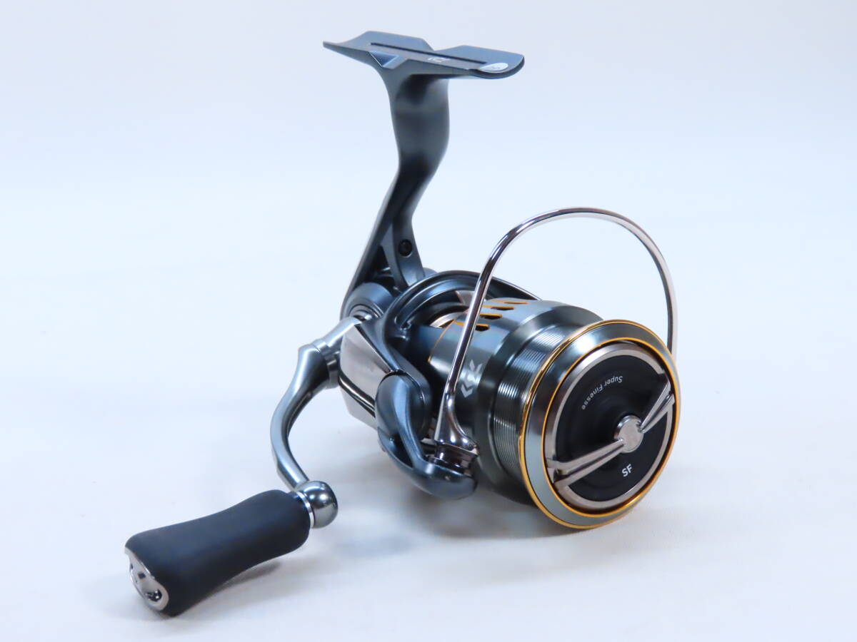 ダイワ【美品】現行モデル◇23 エアリティ SF 2500SS /定価70400 ダイワ【美品】現行モデル◇23 エアリティ SF 2500SS /定価70400