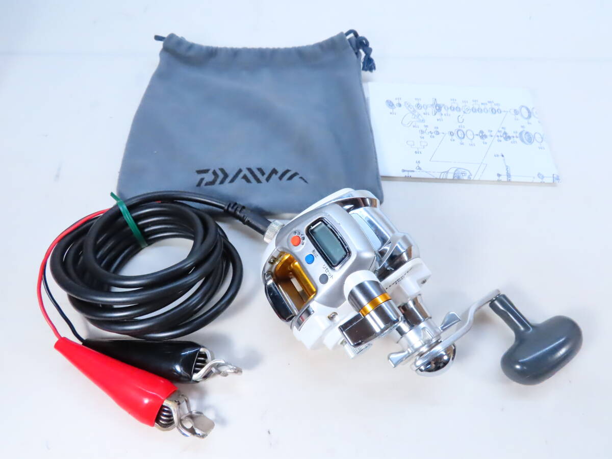 ダイワ【良品】レオブリッツ 150(右) /定価70400円の品◇白 ダイワ【良品】レオブリッツ 150(右) /定価70400円の品◇白