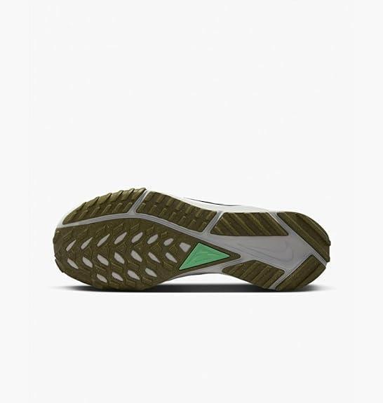 新品 26.0cm NIKE Pegasus trail４ランニング トレイル シューズ ナイキ ペガサス トレイル 4 人気 スポーツ アウトドア 黒 白 靴 箱無(wú)