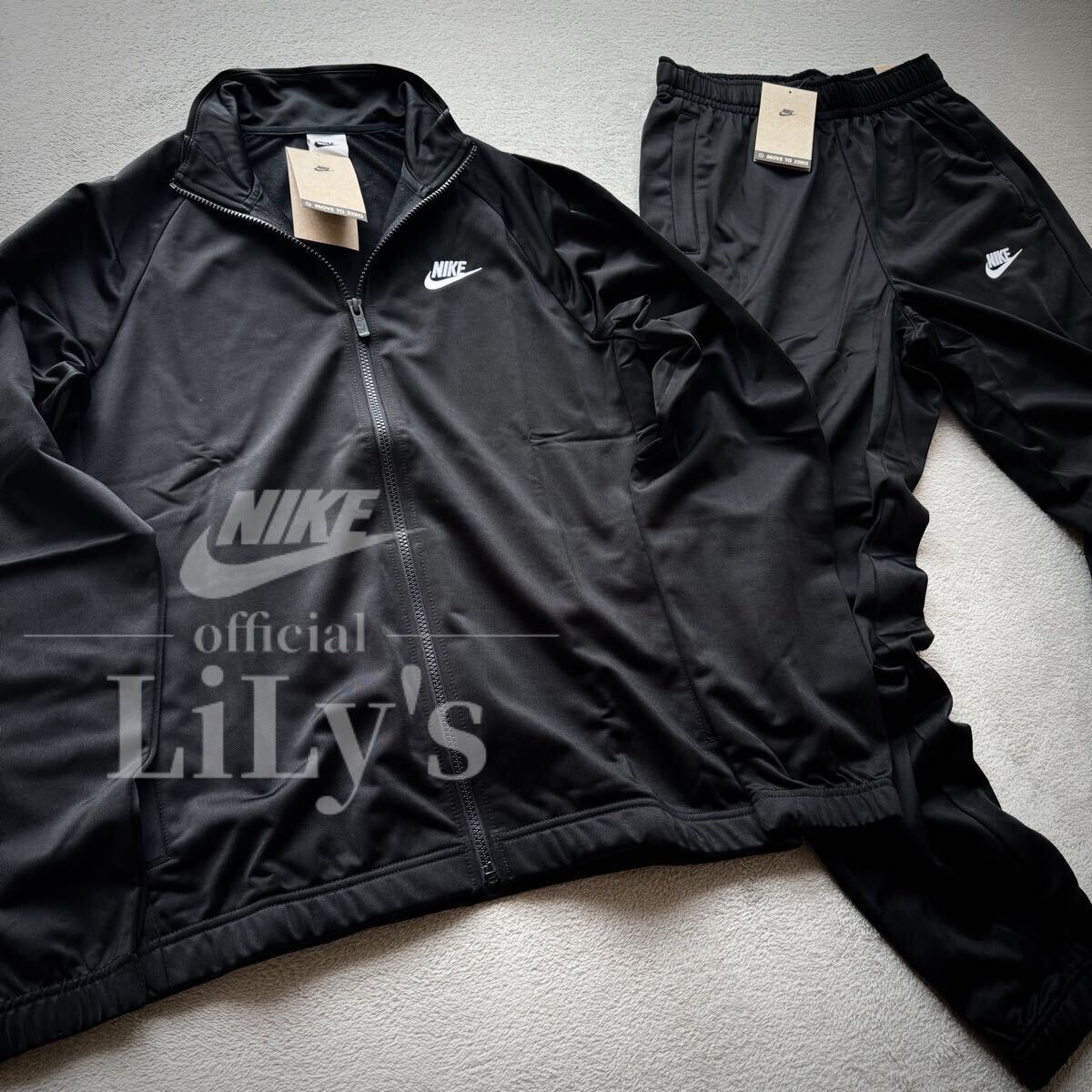 新品 NIKE上下セットアップ Sサイズ ブラック ロゴ刺繍 新品 NIKE上下セットアップ Sサイズ ブラック ロゴ刺繍