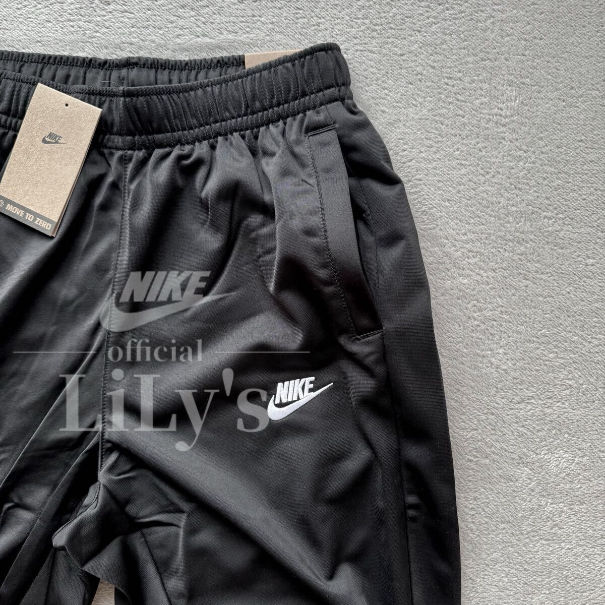 新品 NIKE上下セットアップ Sサイズ ブラック ロゴ刺繍 新品 NIKE上下セットアップ Sサイズ ブラック ロゴ刺繍