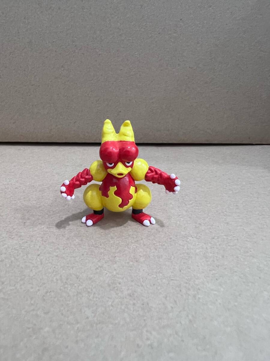 モンコレ ブーバー ポケモン フィギュア モンスターコレクション モンコレ ブーバー ポケモン フィギュア モンスターコレクション