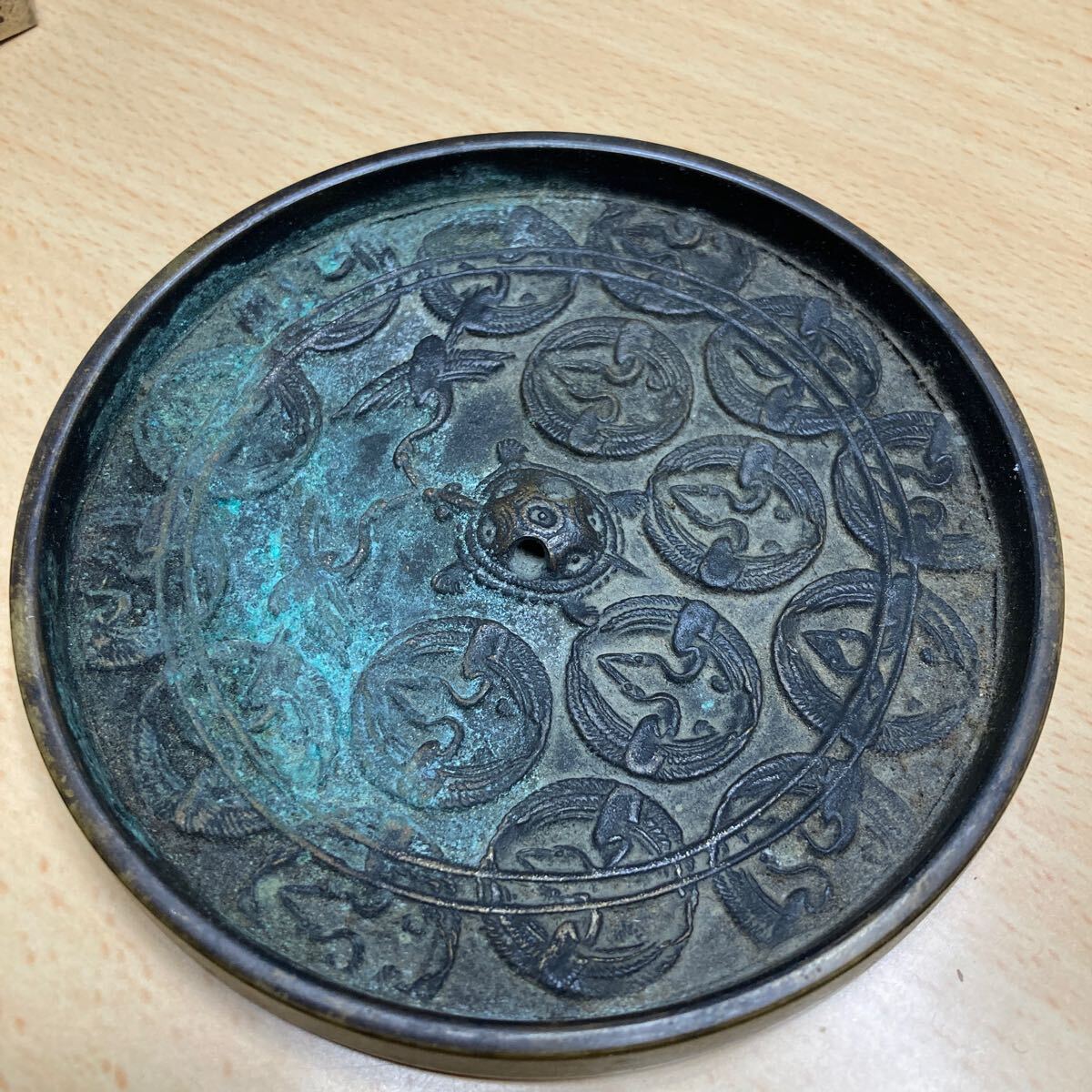 古鏡 銅鏡 直径11センチ(鏡)|売買されたオークション情報 古鏡 銅鏡 直径11センチ(鏡)|売買されたオークション情報