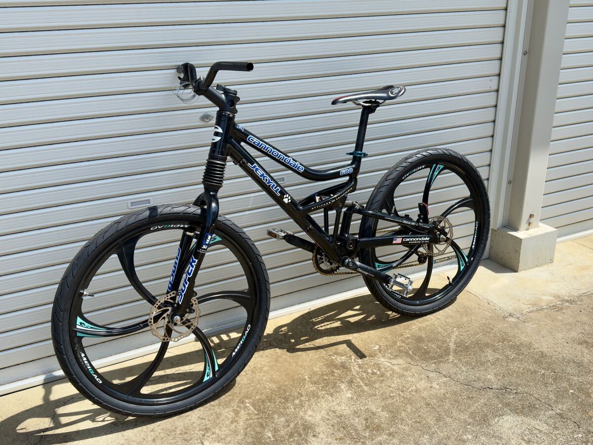 キャノンデール　サイズM カスタム車 CANNONDALE】軽量、高剛性の最高の一台をいかがですか？ | 京都