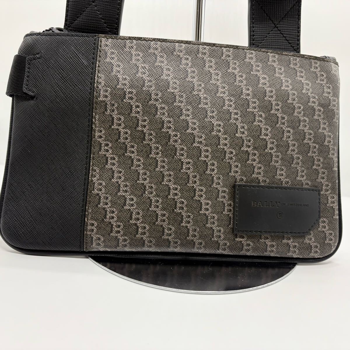 極美品/近年モデル○BALLY バリー ショルダーバッグ サコッシュ 極美品/近年モデル○BALLY バリー ショルダーバッグ サコッシュ