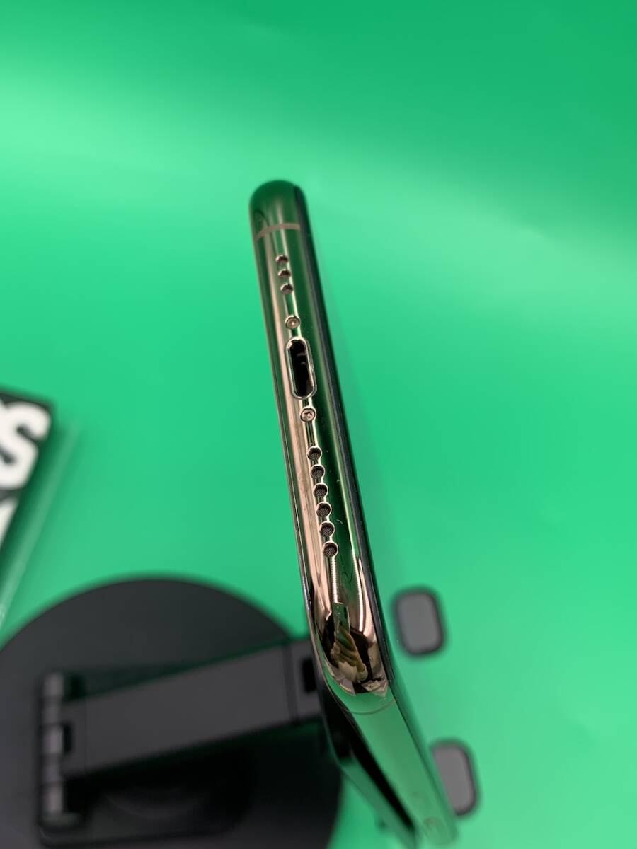 ☆やや美品 iPhone XS 64GB SIMフリー 海外版 シャッター音なし ☆やや美品 iPhone XS 64GB SIMフリー 海外版 シャッター音なし