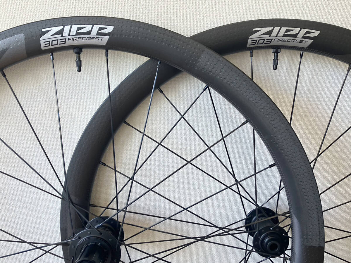 美品 ZIPP 303 内幅25mm フックレス Firecrest 40mmハイト 美品 ZIPP 303 内幅25mm フックレス Firecrest 40mmハイト