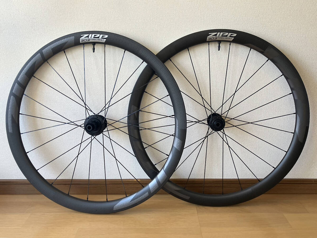 美品 ZIPP 303 内幅25mm フックレス Firecrest 40mmハイト 美品 ZIPP 303 内幅25mm フックレス Firecrest 40mmハイト