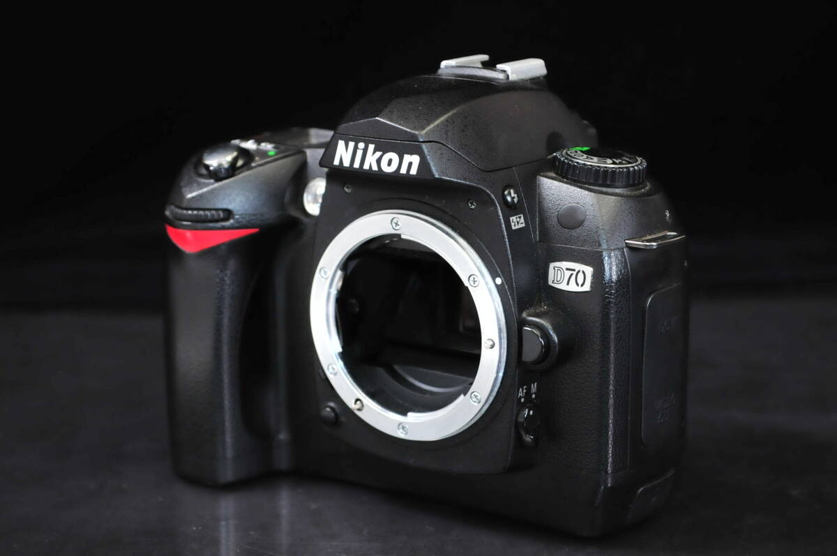 カメラ】 大量 まとめ品 Nikon D70 J1 OLYMPUS SP590 OM1 カメラ】 大量 まとめ品 Nikon D70 J1 OLYMPUS SP590 OM1