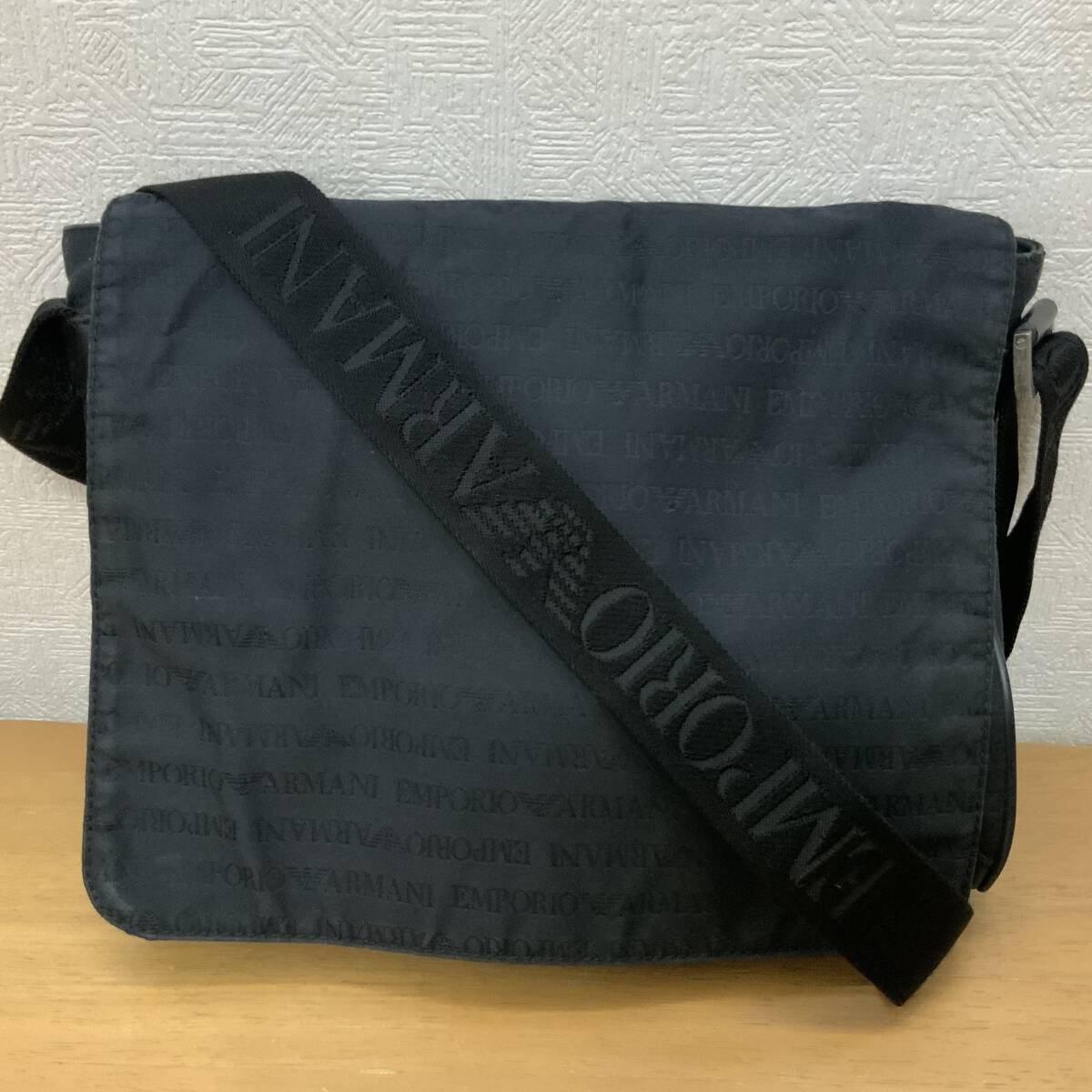 総柄 EMPORIO ARMANI エンポリオアルマーニ メッセンジャー 総柄 EMPORIO ARMANI エンポリオアルマーニ メッセンジャー