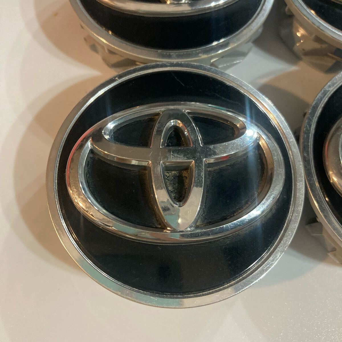 47 TOYOTA トヨタ 純正 ホイールセンターキャップ ホイール 47 TOYOTA トヨタ 純正 ホイールセンターキャップ ホイール