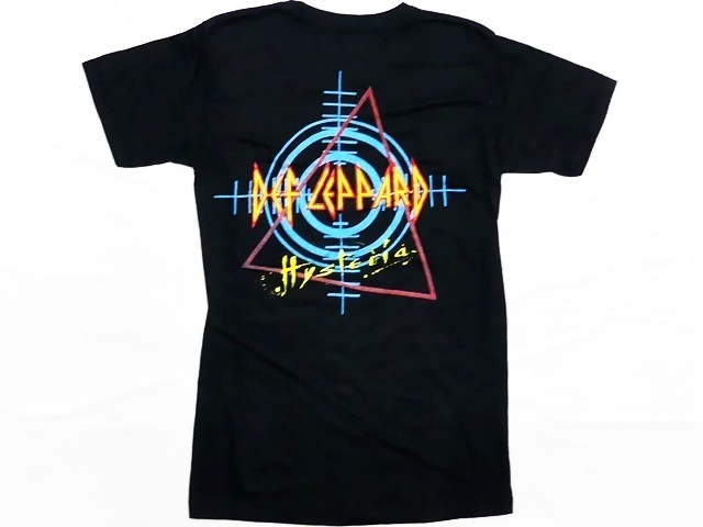 即決 Def Leppard メンズS~M位 ビンテージ古着 バンドTシャツ 即決 Def Leppard メンズS~M位 ビンテージ古着 バンドTシャツ