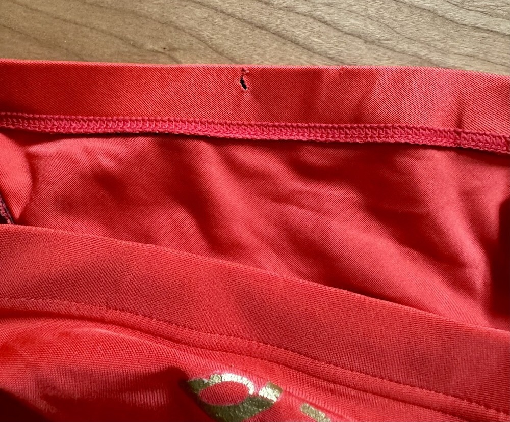 美品】asics / ライフセーバー使用品 / ハイドロCD / レッド 美品】asics / ライフセーバー使用品 / ハイドロCD / レッド