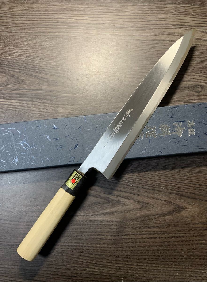 堺打刃物】身卸 出刃 白ニ鋼 包丁 9寸 水牛角柄 和包丁 片刃 堺打刃物】身卸 出刃 白ニ鋼 包丁 9寸 水牛角柄 和包丁 片刃