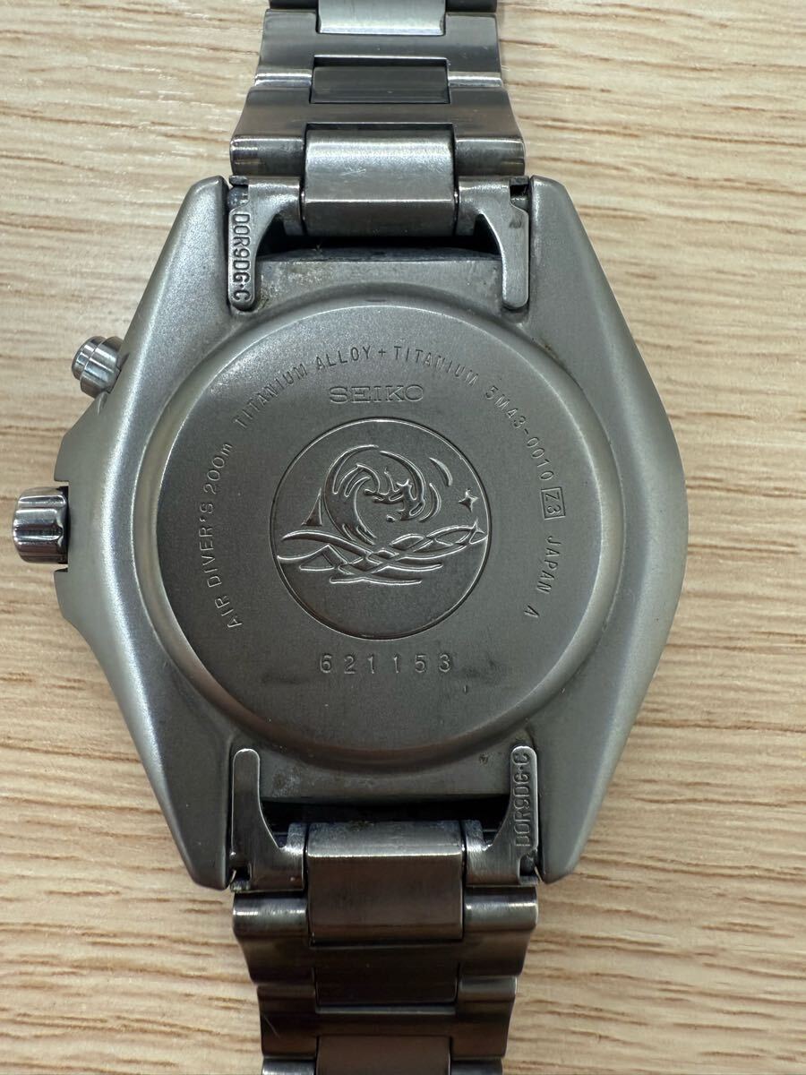 セイコー SEIKO ダイバー スキューバ 200m チタンケース 黒文字