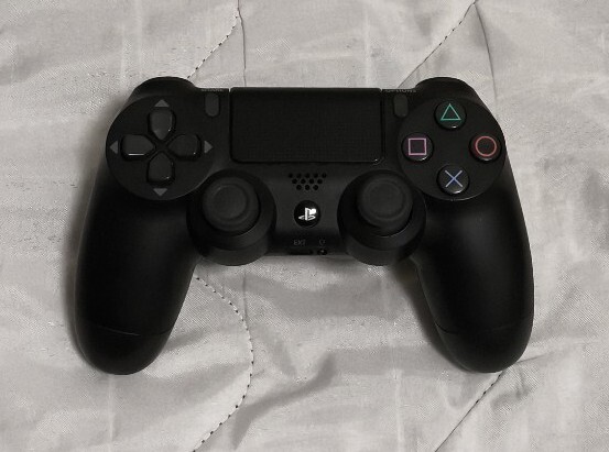 SONY PlayStation4 500GB ジェットブラック( CUH-2200A) 箱付き SONY PlayStation4 500GB ジェットブラック( CUH-2200A) 箱付き