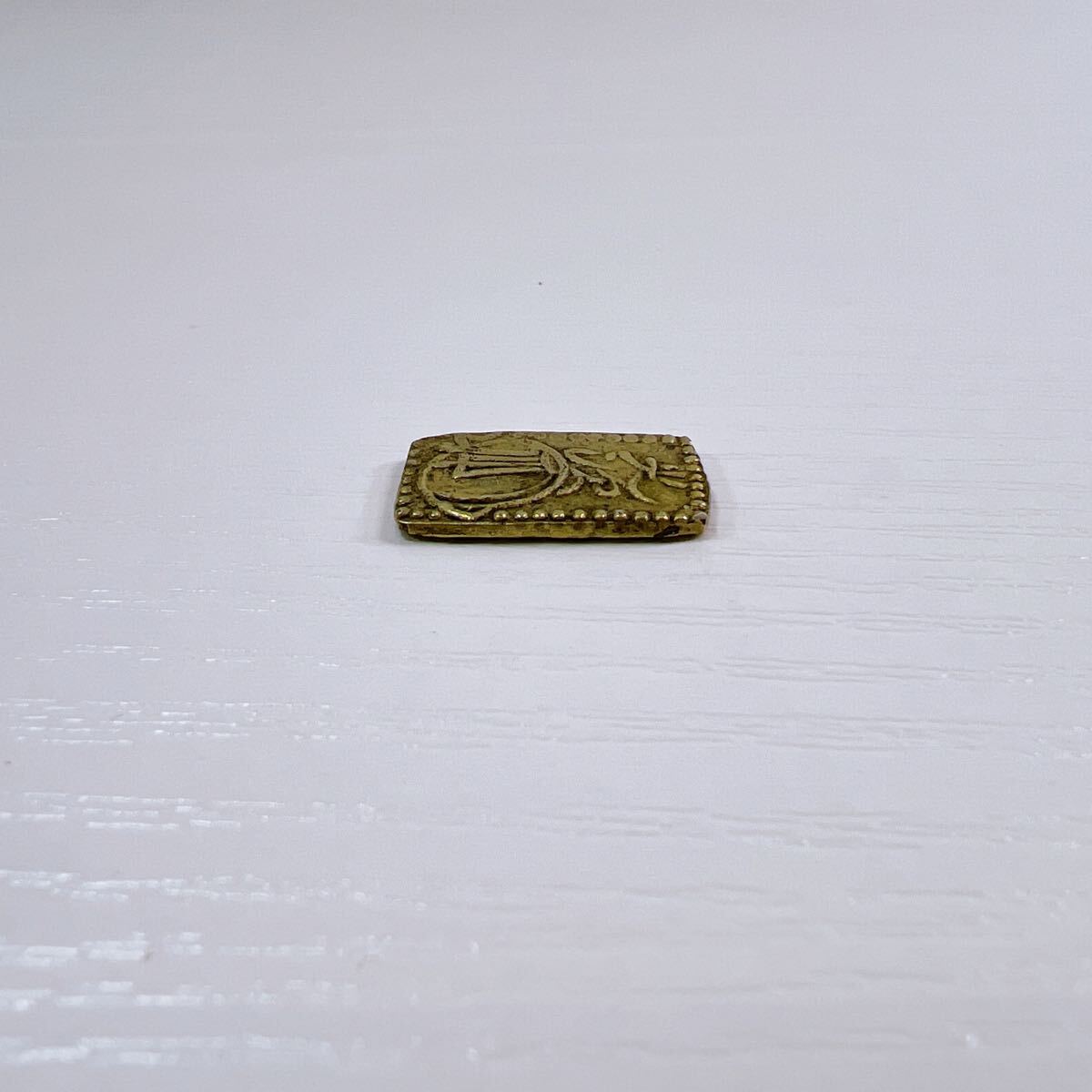 310【中古】明治二分判金 日本 古銭 約3g 二分金 アンティーク 310【中古】明治二分判金 日本 古銭 約3g 二分金 アンティーク