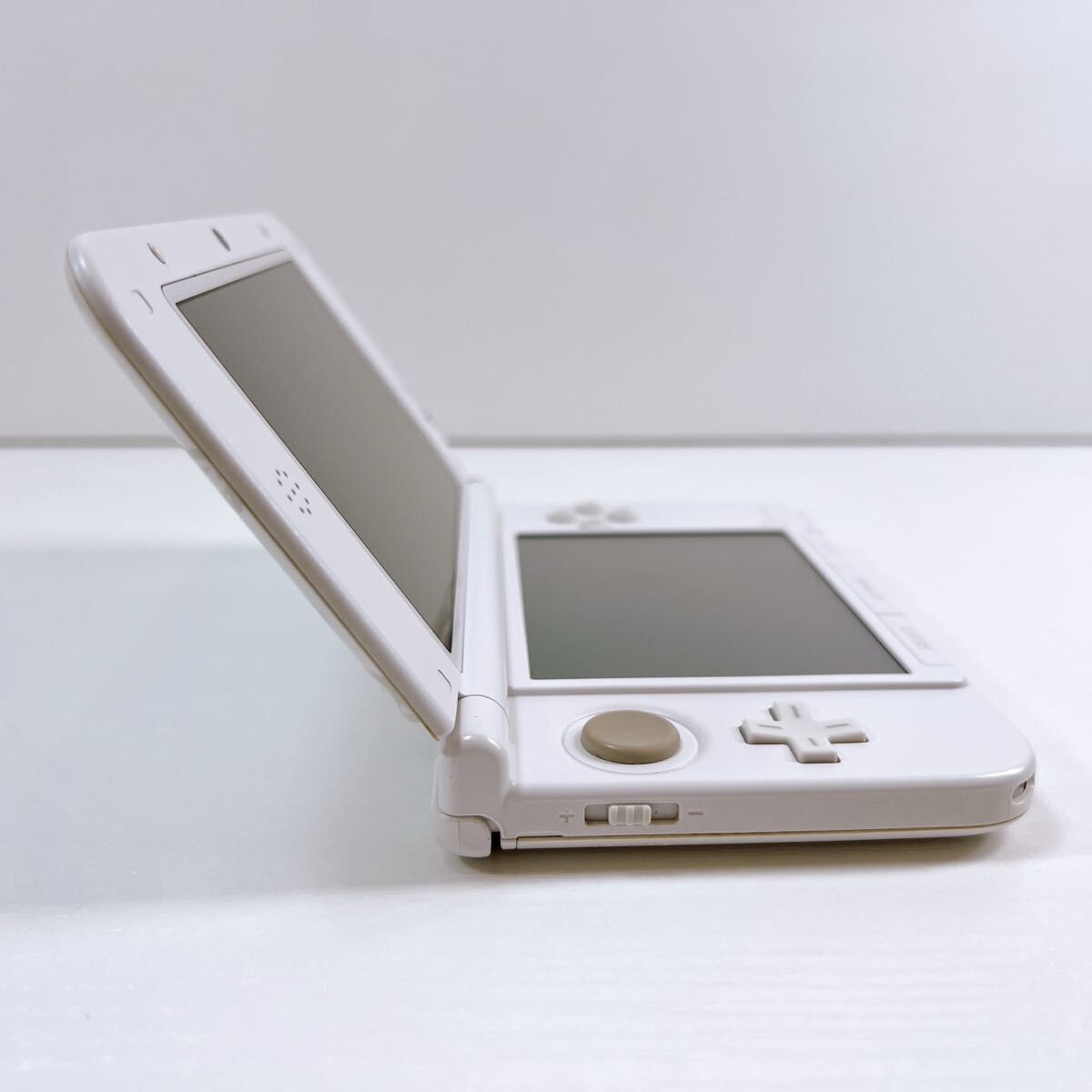 324【中古】Nintendo 3DS LL SPR-001 モンスターハンター4 324【中古】Nintendo 3DS LL SPR-001 モンスターハンター4